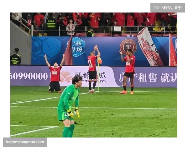 罗慕洛角球直接破门 定位球战术设计精密度提升